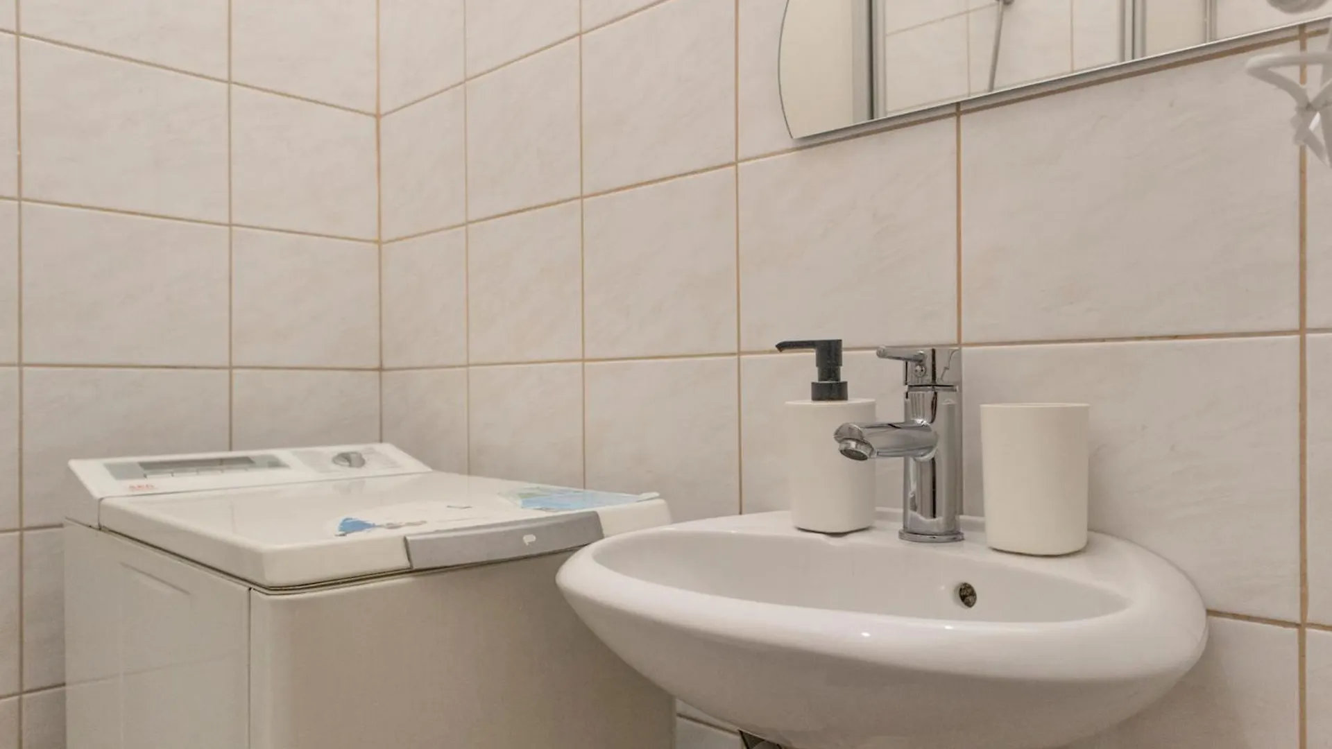 Comfort Elegant 2Br Apartment Ideal For Long Stays Вена